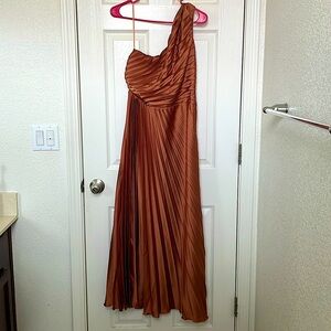 Abercrombie & Fitch One-Shoulder Pleated Maxi Dress